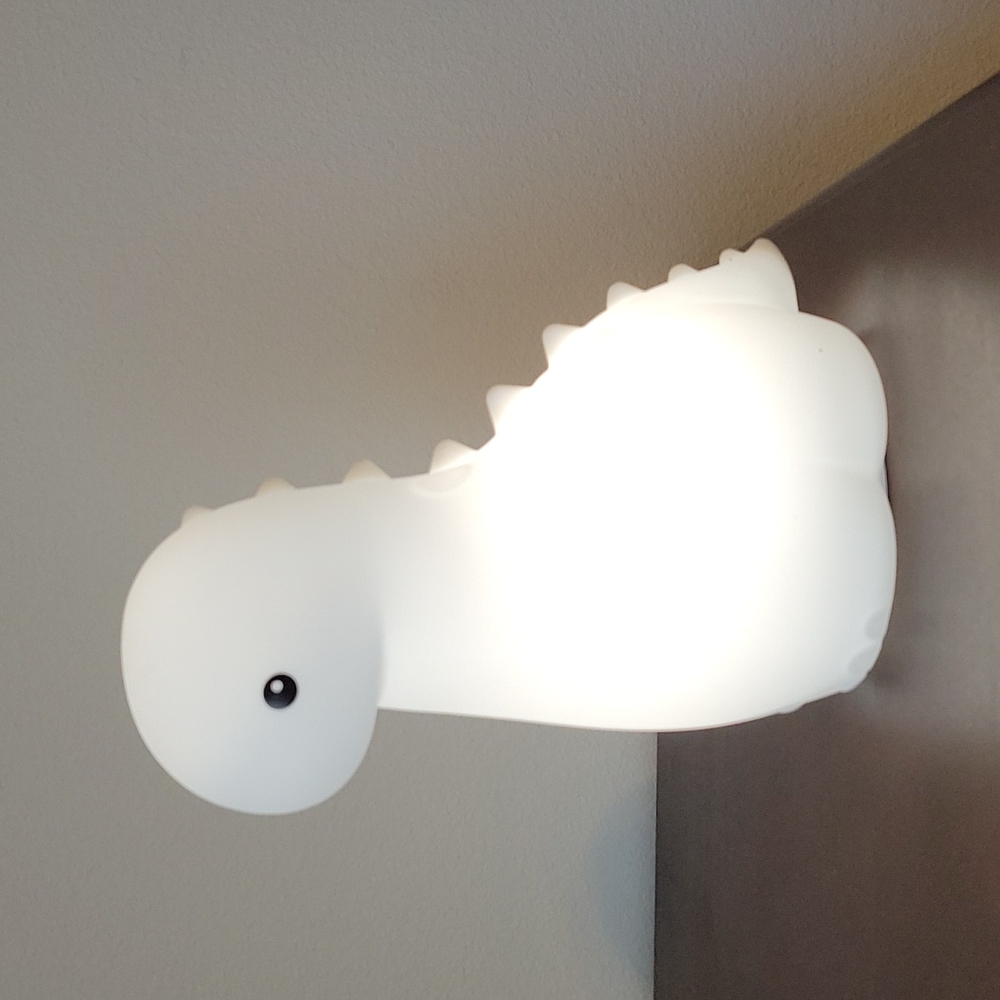 LED Color Changing Tap Light - Picture 4 of 12